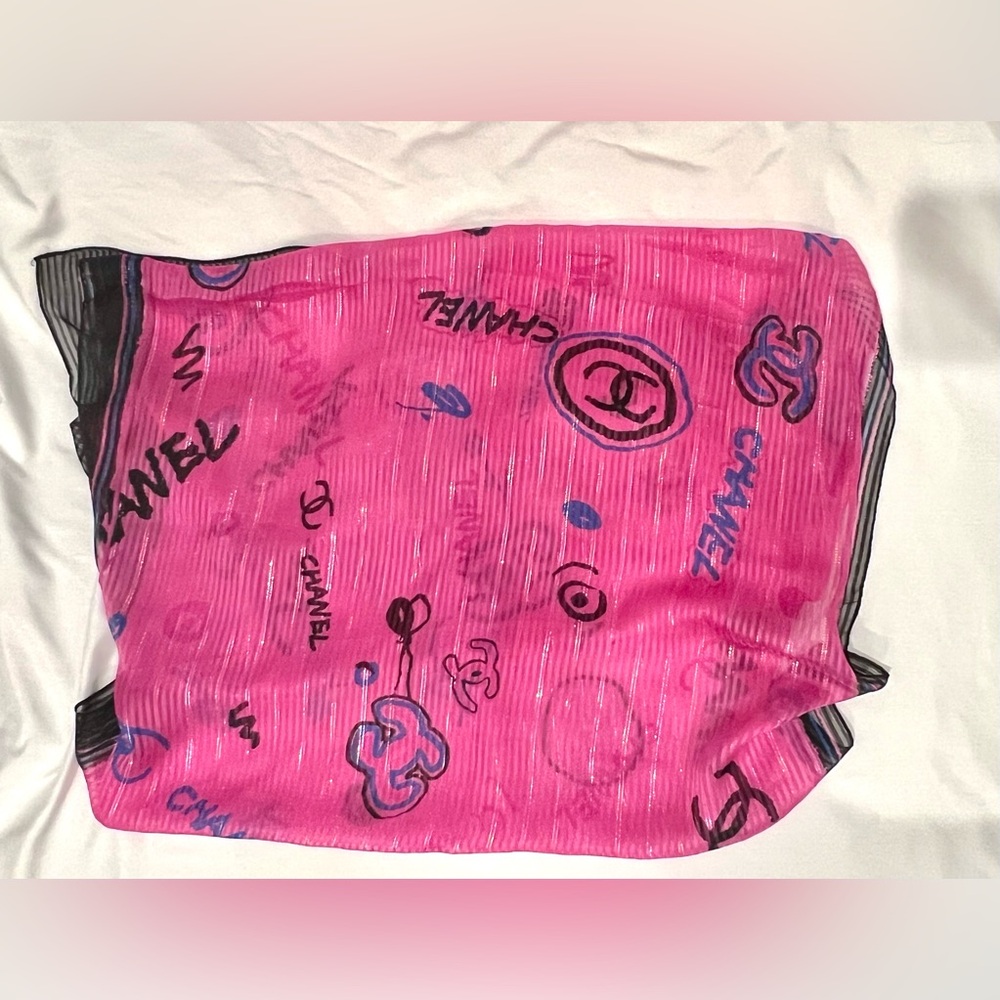 CHANEL Vibrant Pink and Black Scarf - Picture 5 of 7